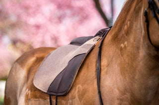 Felt saddle for configuration